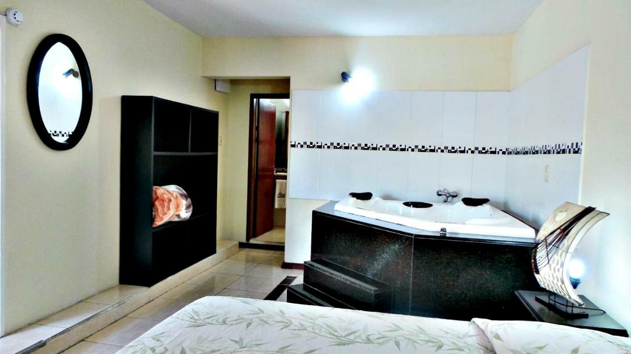 Petit Rivera Hotel Esterno foto